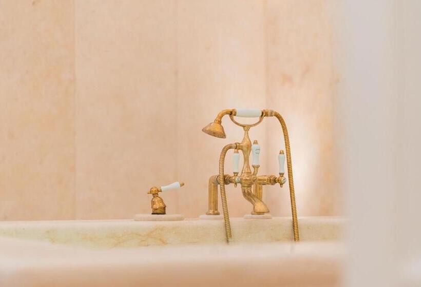 بنسيون Palazzo Matteo