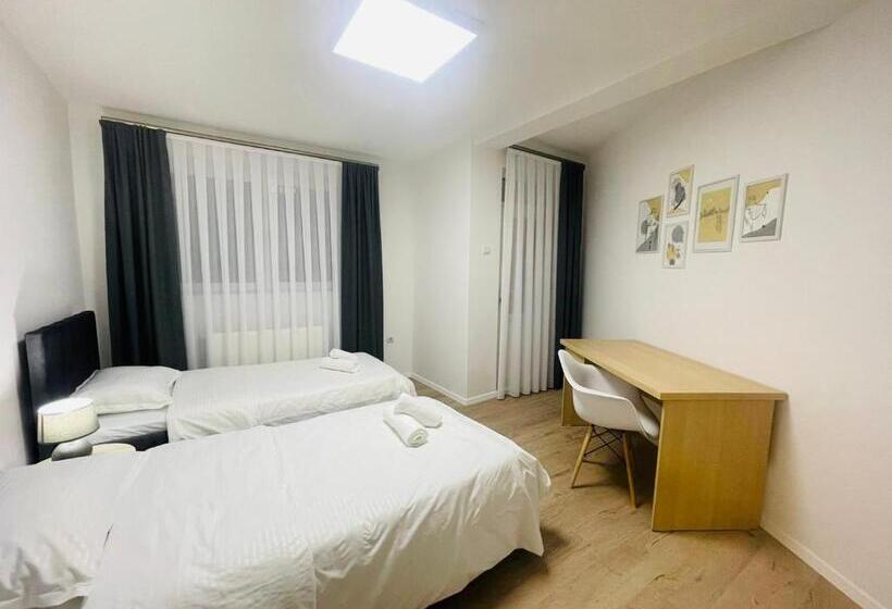 پانسیون Pristinanest