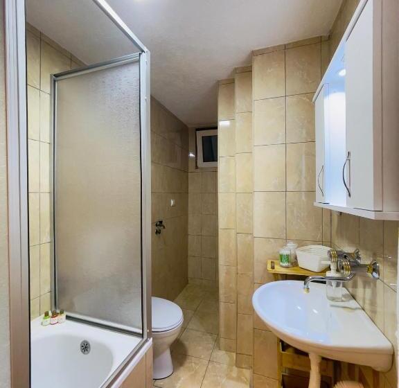 پانسیون Pristinanest