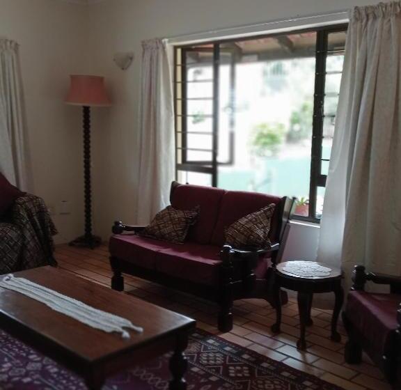 Пансион Redview House