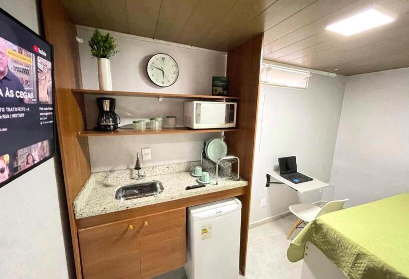 膳宿费 Suíte Independente Com Ar, Wifi, Smartv E Cozinha