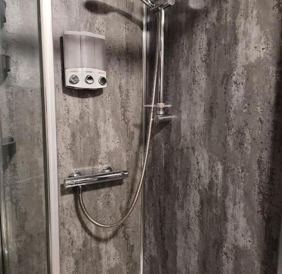 پانسیون The Suite No48