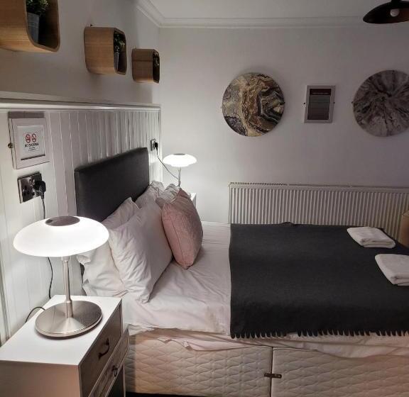 پانسیون The Suite No48