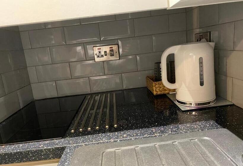 پانسیون The Suite No48