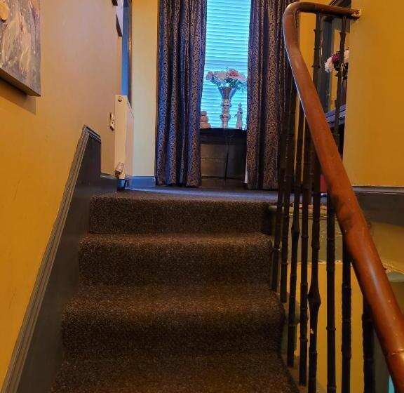 پانسیون The Suite No48