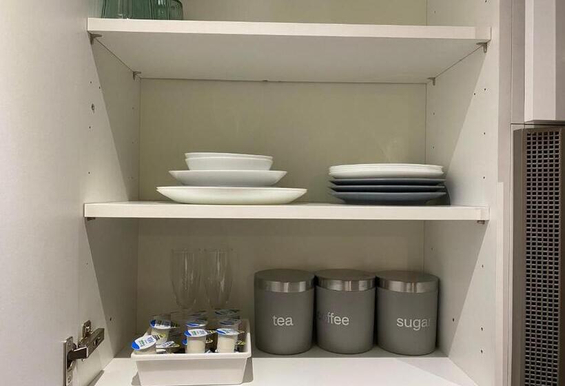 پانسیون The Suite No48