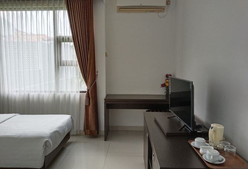 Пансион Twin Guest House Grand Wisata