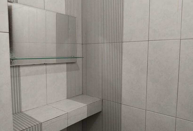 Пансион Twin Guest House Grand Wisata