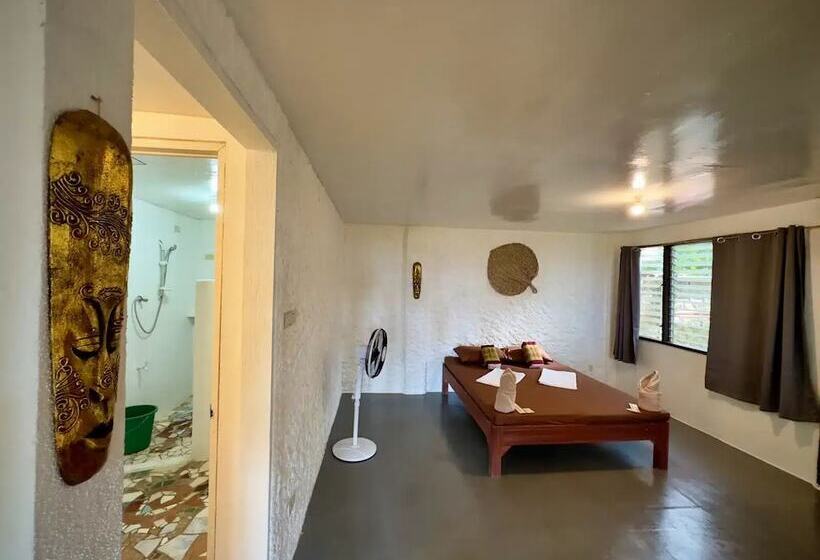 Playa Del Fuego Camiguin Beach Hostel & Resort