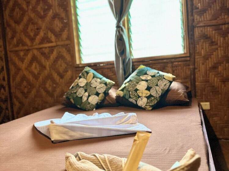 Playa Del Fuego Camiguin Beach Hostel & Resort