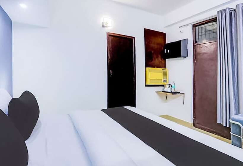 Roomshala 154 Hotel Atharv