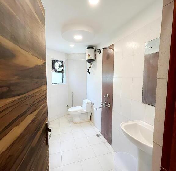 Roomshala 154 Hotel Atharv