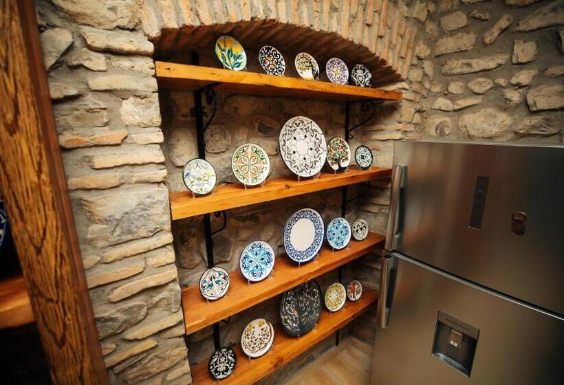 هاستل Art Hotel By Abad Guest