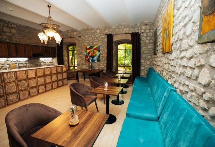 هاستل Art Hotel By Abad Guest