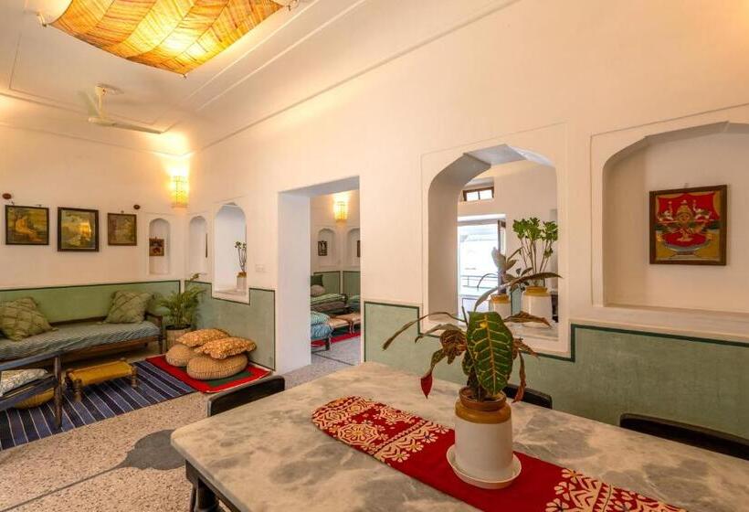 ベッドアンドブレックファースト Sum Jaipur