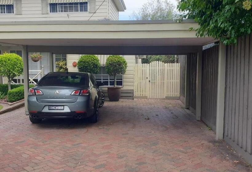 Blackburn Lake Bed And Breakfast