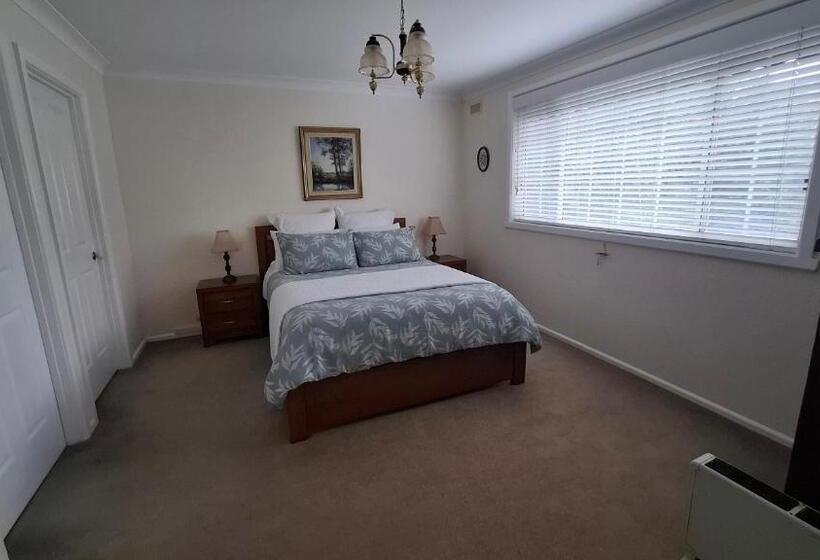 Blackburn Lake Bed And Breakfast