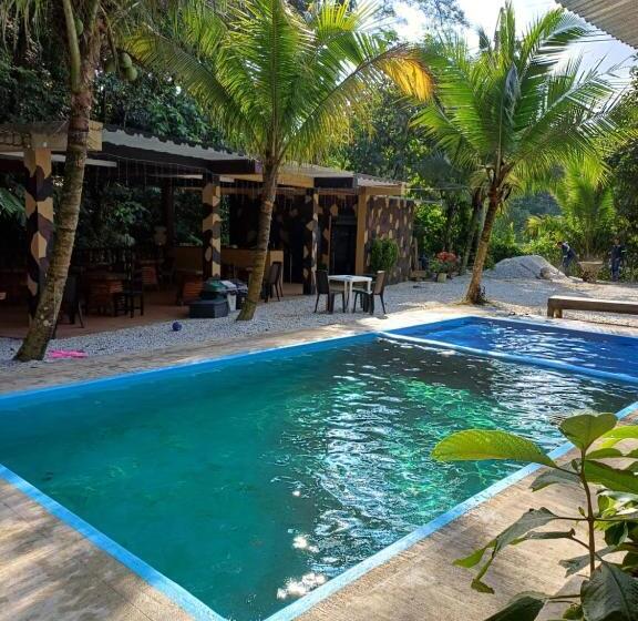 Eco Hotel La Cascada