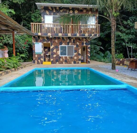 Eco Hotel La Cascada