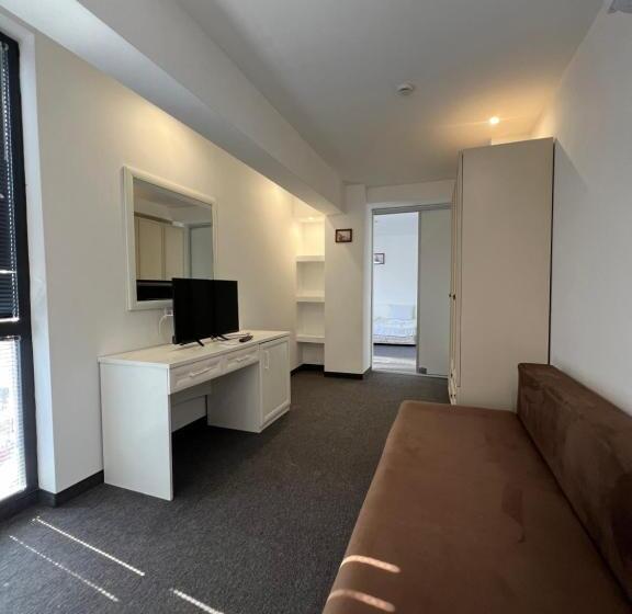 酒店 Adeti Residence