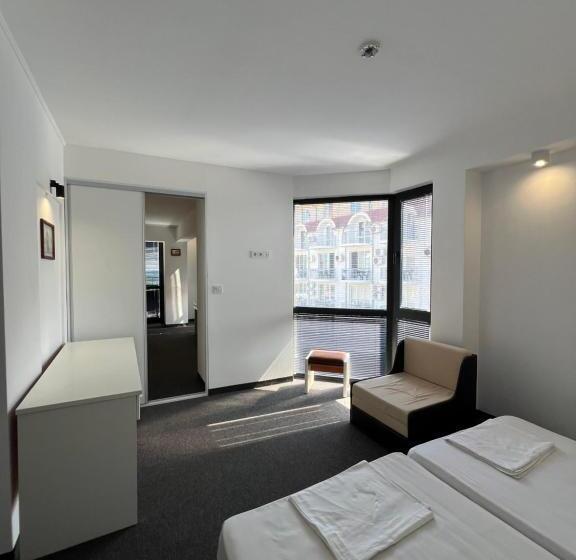 酒店 Adeti Residence