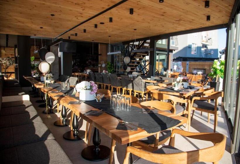 酒店 Adeti Residence