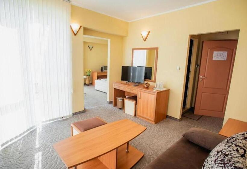 酒店 Adeti Residence