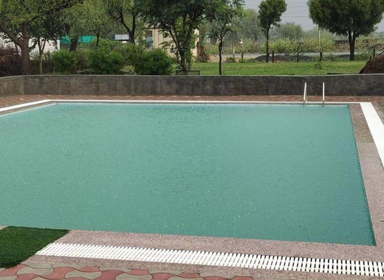 فندق Ajitgarh