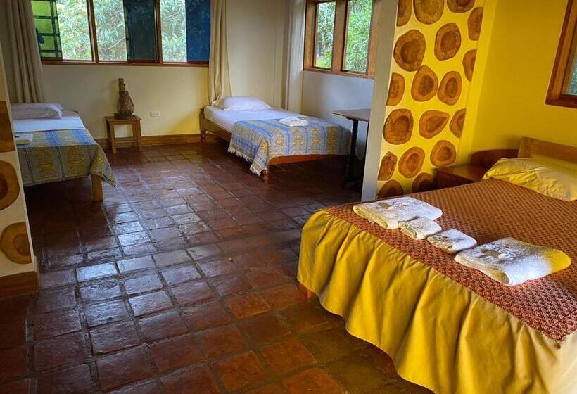 هتل Casa Hospedaje Sangapilla