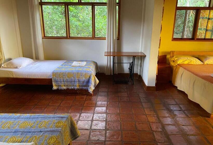 هتل Casa Hospedaje Sangapilla