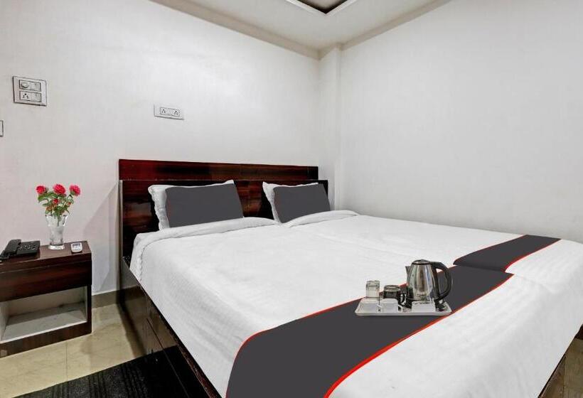 ホテル O Lakhi Guest House