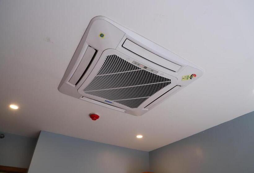 בית מלון כפרי Flora