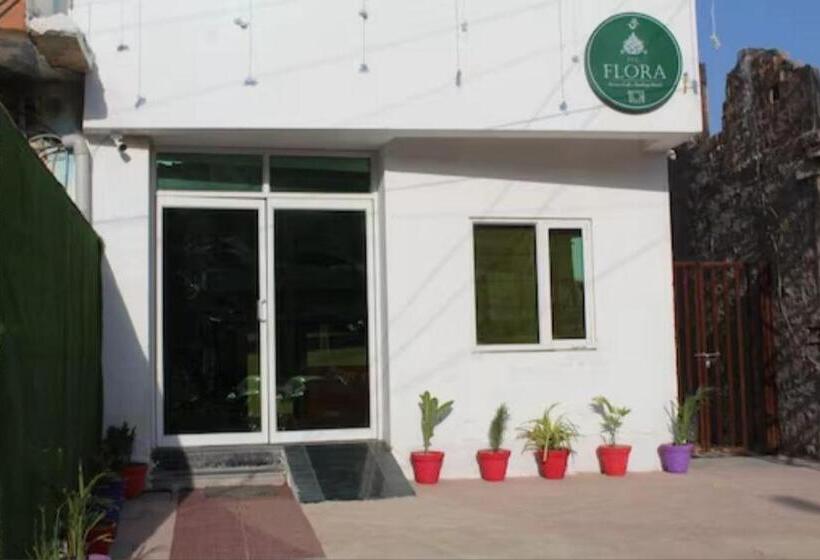 בית מלון כפרי Flora