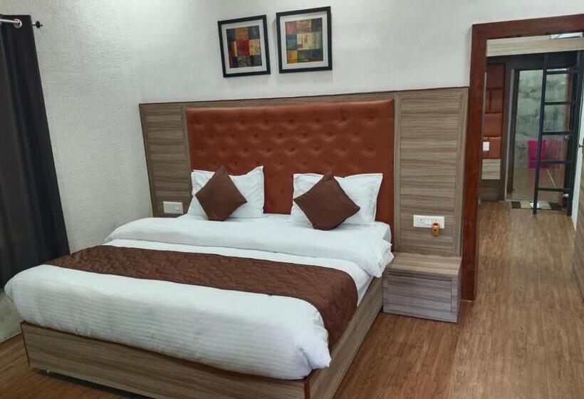 酒店 Gulmarg Residency