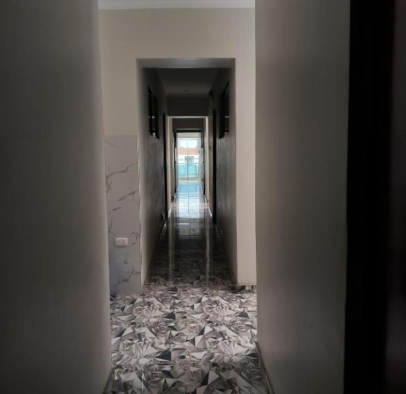 فندق Hostal Venecia