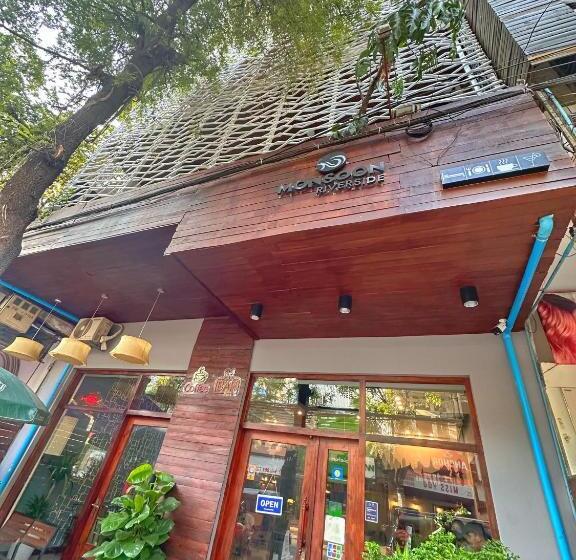 בית מלון כפרי Hostel By Monsoon Riverside