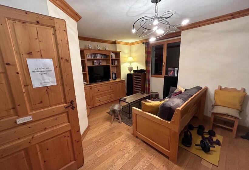 בית מלון כפרי Hôtel Le Jalouvre