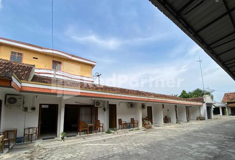 Szálloda Kurnia @ Jln Pemuda Blora Redpartner
