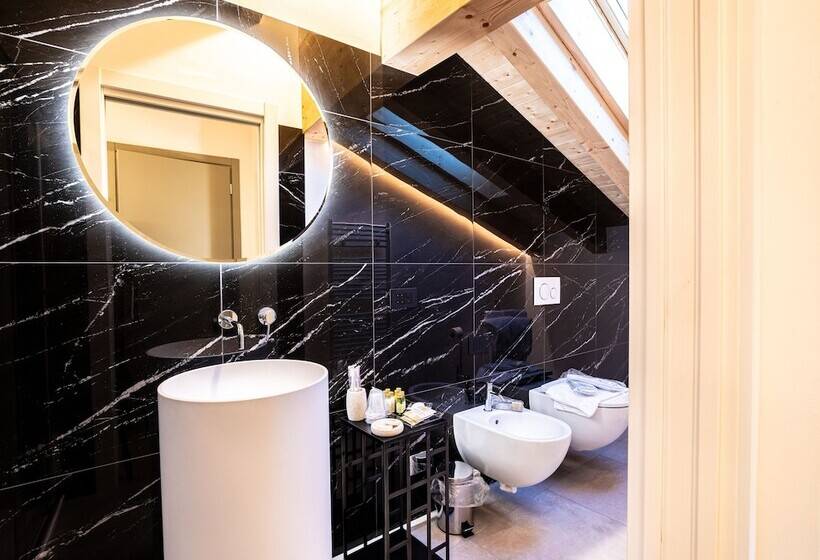 Отель La Svolta Foresteria