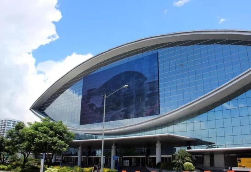 בית מלון כפרי Las Vegas Of The Philippines In Pasay Manila! Luxury Near Naia Airport, Solaire, Okada, City Of Drea