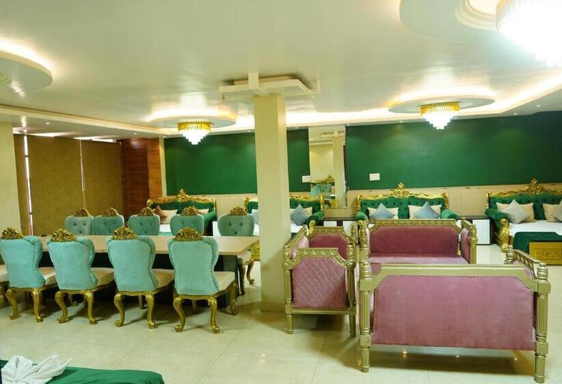 בית מלון כפרי Maharaja Dormitory