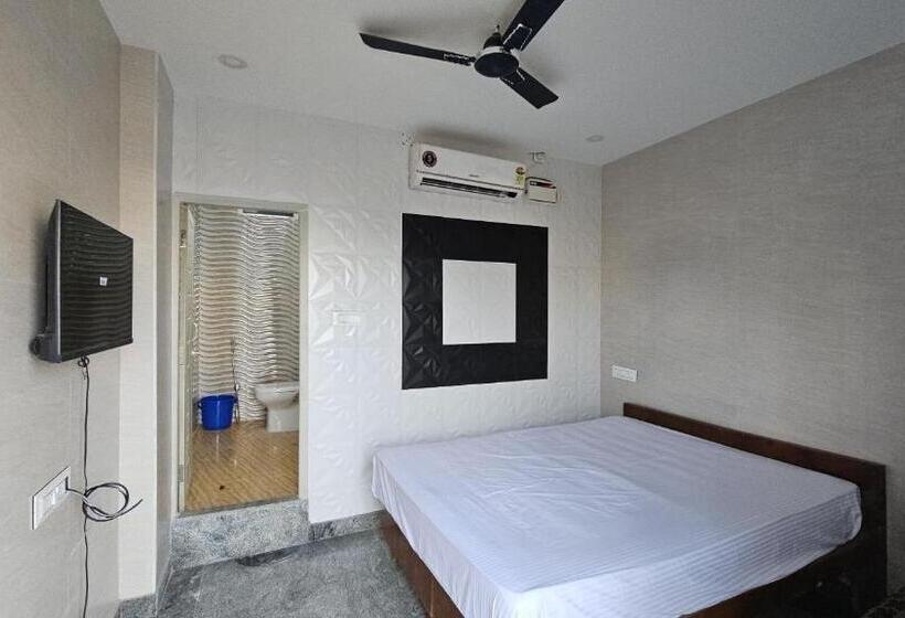 Отель Mr.white Prime Residency