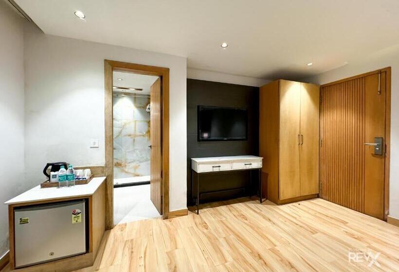 בית מלון כפרי Rockland Residency