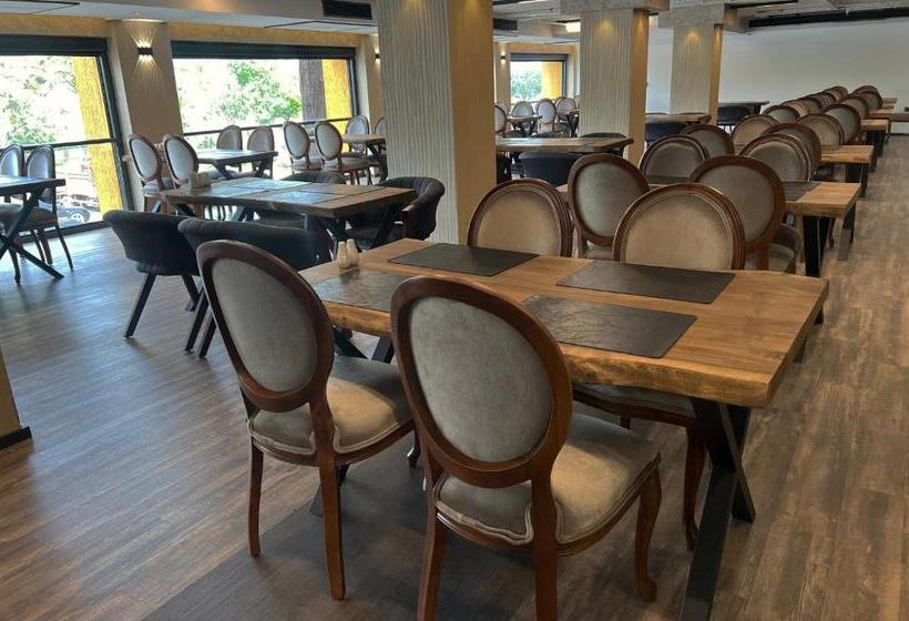 فندق Sera Lake Center