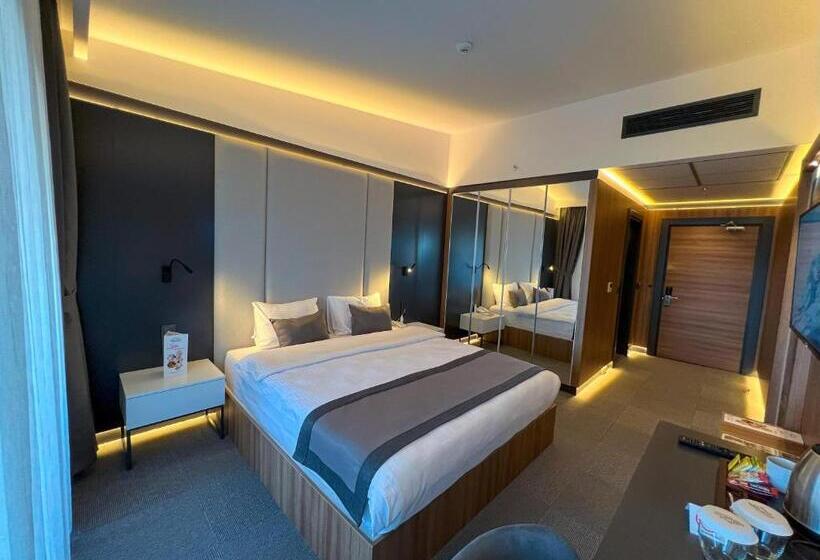 فندق Sera Lake Center