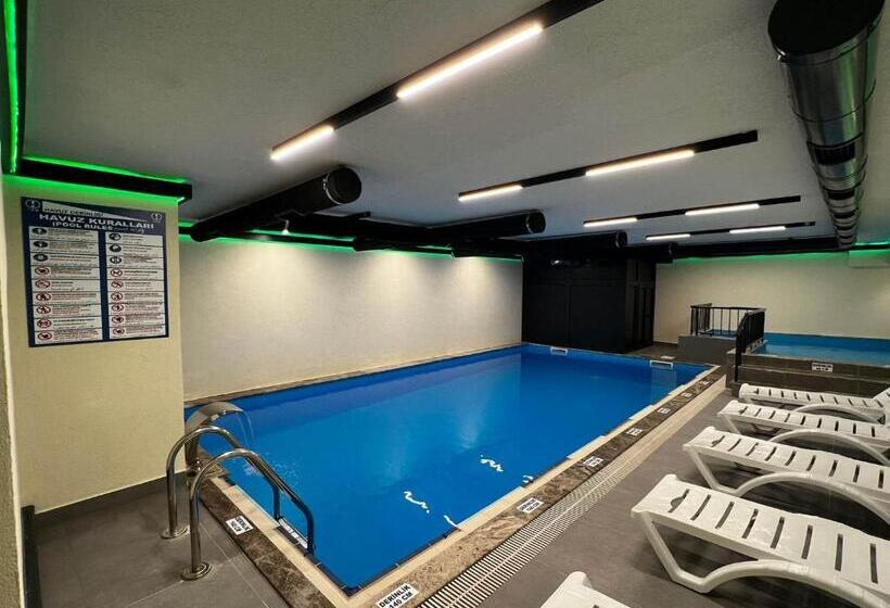 فندق Sera Lake Center