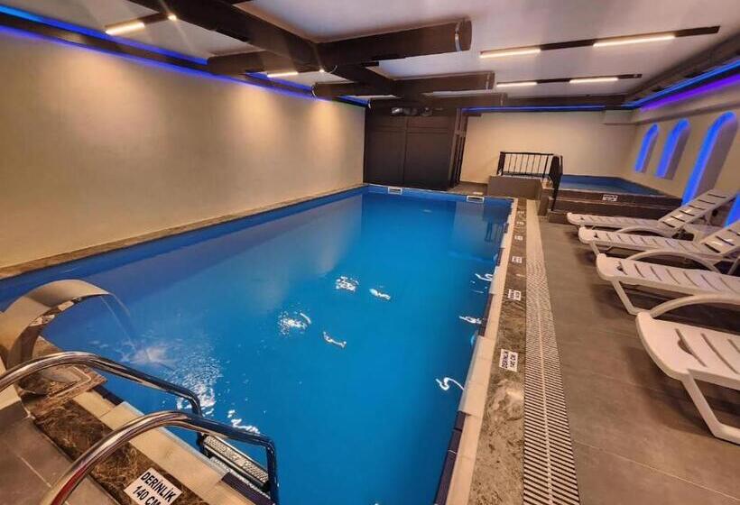 فندق Sera Lake Center