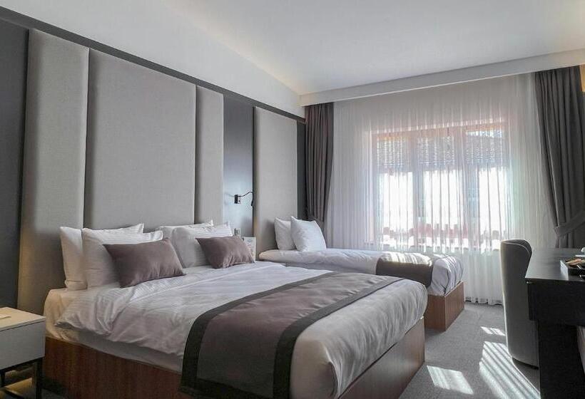 فندق Sera Lake Center