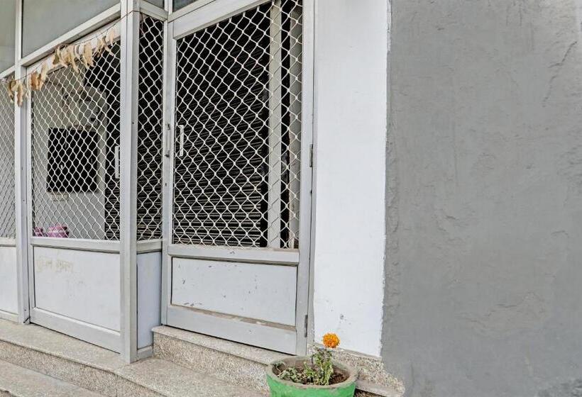 酒店 Taj Guest House