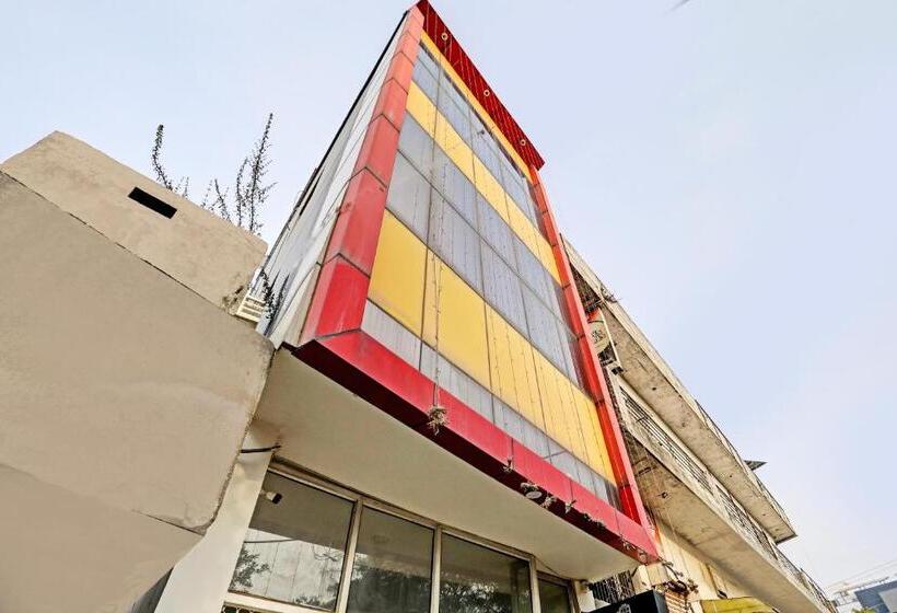 酒店 Taj Guest House